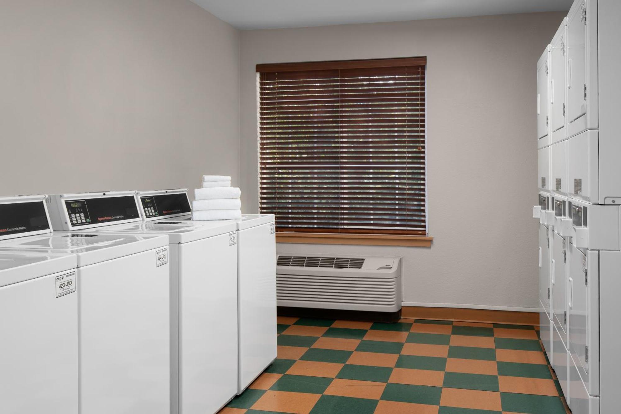 Larkspur Landing Extended Stay Suites Sacramento Exterior photo